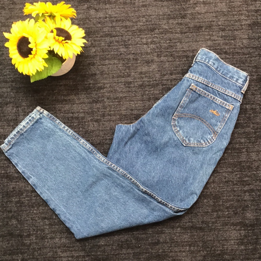Vintage CHIC 80s High Waisted Mom Jeans - Picture 2 of 4